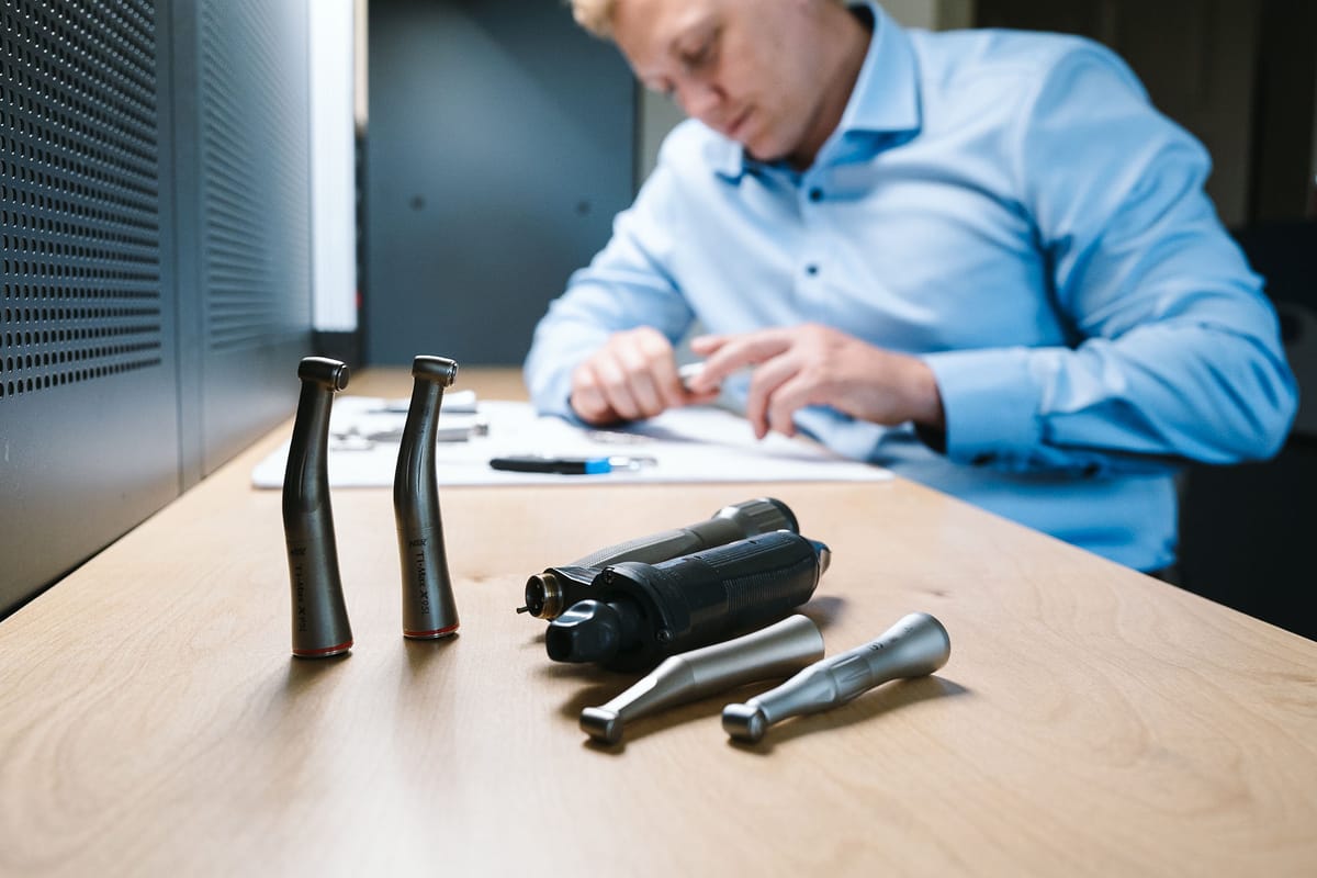 B&J Dental - Dentalgeräte